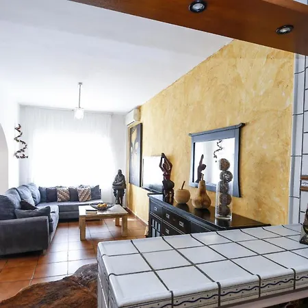 Buda Planetcostadorada Holiday home *