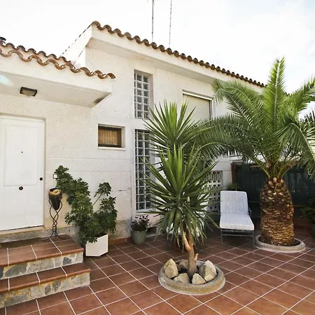 Buda Planetcostadorada Holiday home *