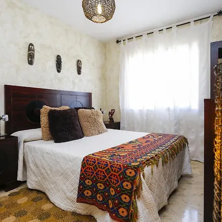 Buda Planetcostadorada Holiday home *